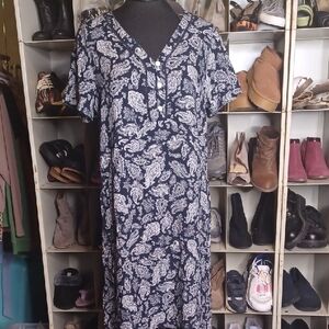 Chic Navy Paisley Midi Dress